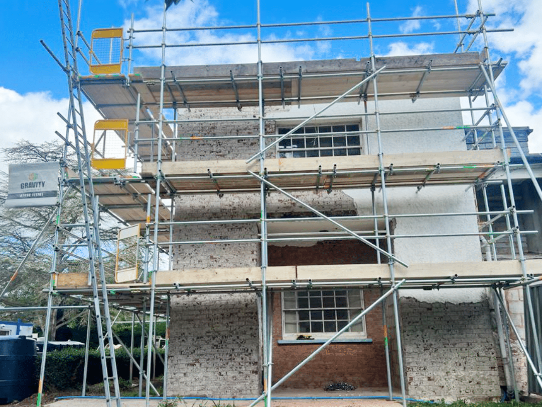 scaffolding in bluehayes exeter